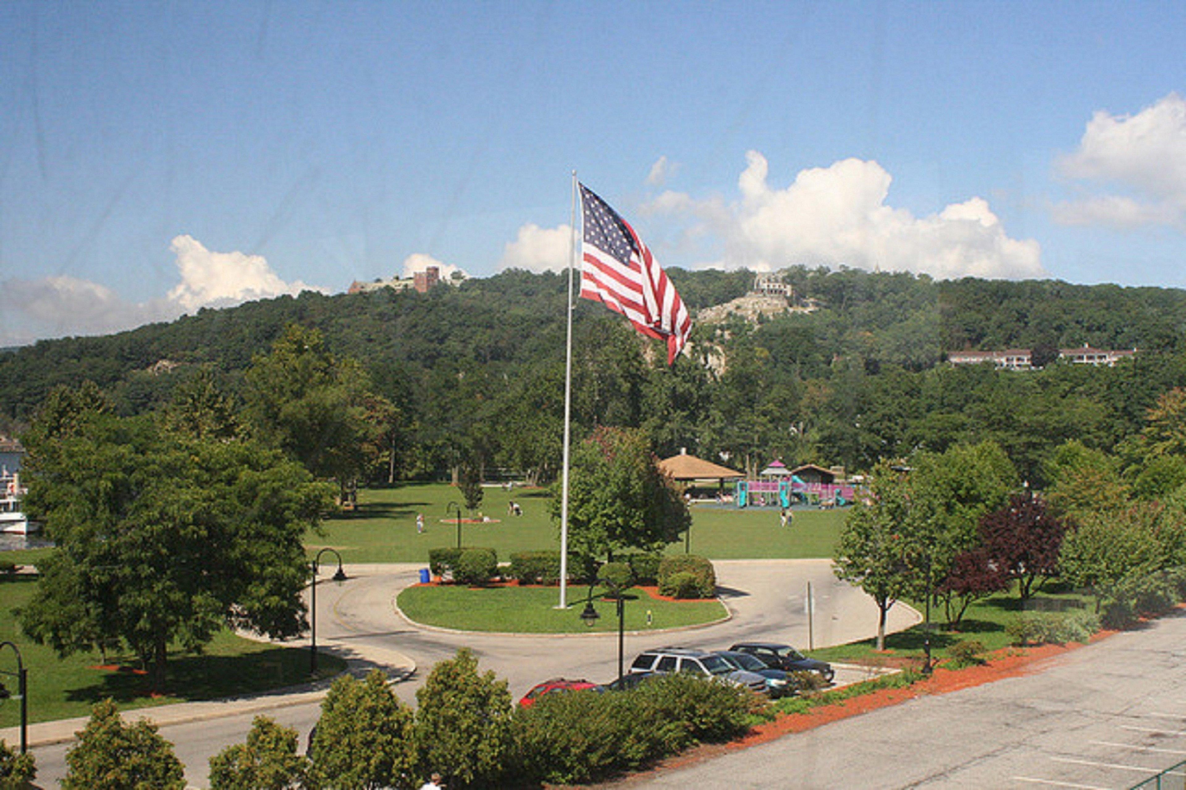 Holiday Inn Express & Suites Peekskill-Lower Hudson Valley By Ihg Ngoại thất bức ảnh